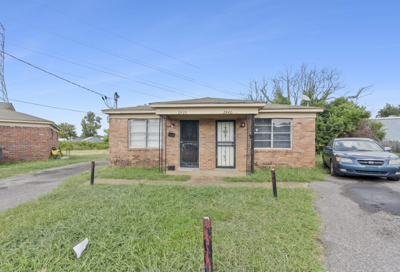 2440 CHARJEAN CV, Memphis, Tennessee 38114, 4 Bedroom Bedrooms, 8 Room Rooms,2 BathroomBathrooms,Residential,For Sale,CHARJEAN,0,10229637