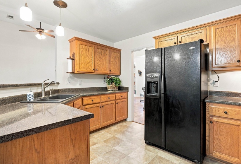 50 BROOKHAVEN LN, Oakland, Tennessee 38060, 4 Bedroom Bedrooms, 9 Room Rooms,2 BathroomBathrooms,Residential,For Sale,BROOKHAVEN,0,10229638