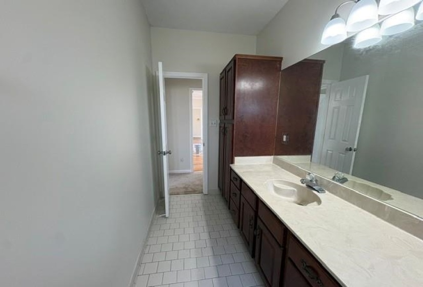 8593 MAY ORCHARD LN, Memphis, Tennessee 38018, 5 Bedroom Bedrooms, 8 Room Rooms,3 BathroomBathrooms,Residential,For Sale,MAY ORCHARD,0,10229641