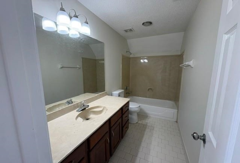 8593 MAY ORCHARD LN, Memphis, Tennessee 38018, 5 Bedroom Bedrooms, 8 Room Rooms,3 BathroomBathrooms,Residential,For Sale,MAY ORCHARD,0,10229641