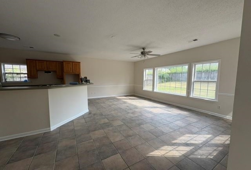 8593 MAY ORCHARD LN, Memphis, Tennessee 38018, 5 Bedroom Bedrooms, 8 Room Rooms,3 BathroomBathrooms,Residential,For Sale,MAY ORCHARD,0,10229641