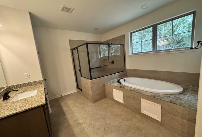 160 CHICKASAW TRACE DR, Oakland, Tennessee 38060, 3 Bedroom Bedrooms, 3 Room Rooms,3 BathroomBathrooms,Rental Properties,For Sale,CHICKASAW TRACE,0,10229654