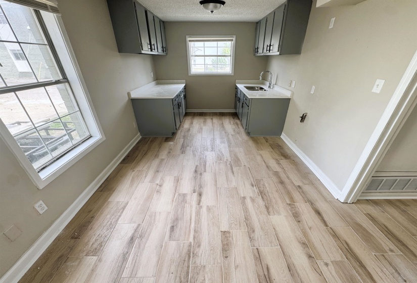3453 SOUTHERN AVE, Memphis, Tennessee 38111, 2 Bedroom Bedrooms, 2 Room Rooms,1 BathroomBathrooms,Rental Properties,For Sale,SOUTHERN,0,10229708