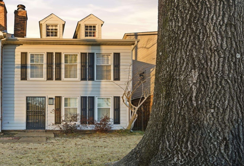 5308 PARK AVE, Memphis, Tennessee 38119, 3 Bedroom Bedrooms, 8 Room Rooms,2.1 BathroomBathrooms,Residential,For Sale,PARK,0,10212975