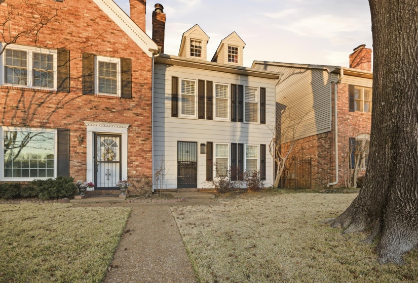 5308 PARK AVE, Memphis, Tennessee 38119, 3 Bedroom Bedrooms, 8 Room Rooms,2.1 BathroomBathrooms,Residential,For Sale,PARK,0,10212975