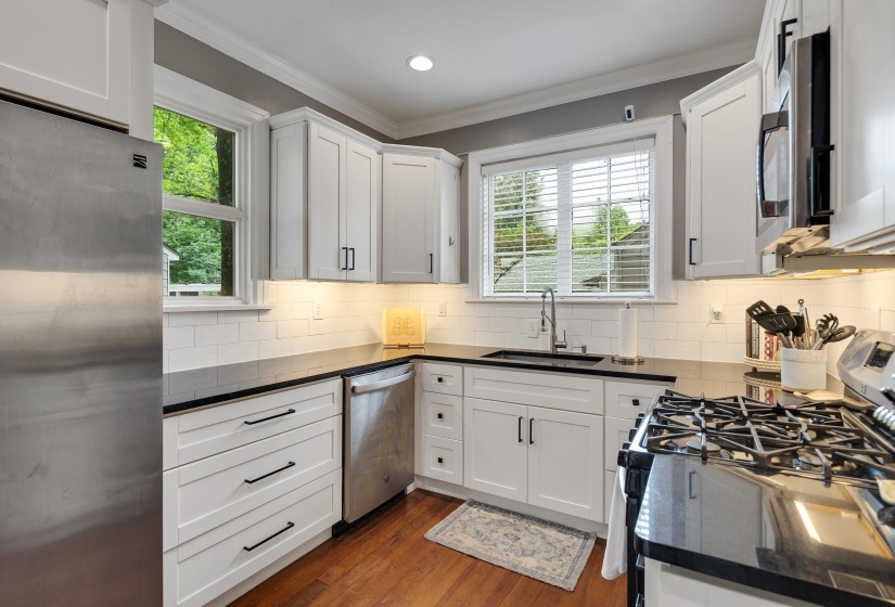 555 HOLMES ST, Memphis, Tennessee 38111, 3 Bedroom Bedrooms, 7 Room Rooms,3 BathroomBathrooms,Residential,For Sale,HOLMES,0,10220548