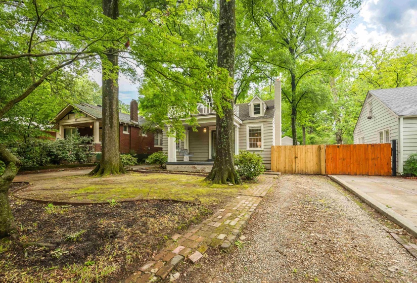 555 HOLMES ST, Memphis, Tennessee 38111, 3 Bedroom Bedrooms, 7 Room Rooms,3 BathroomBathrooms,Residential,For Sale,HOLMES,0,10220548