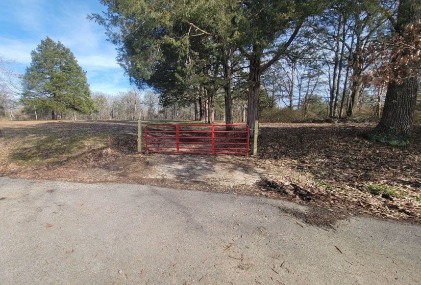 KAY LN, Somerville, Tennessee 38068, 0 , 0 ,0,Land,For Sale,KAY,0,10229660