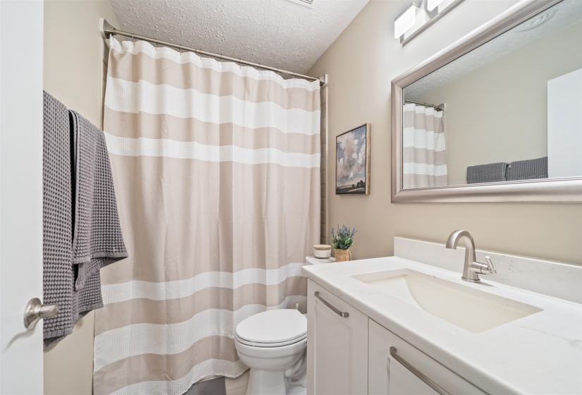 6943 FORDS STATION RD, Germantown, Tennessee 38138, 3 Bedroom Bedrooms, 6 Room Rooms,2.1 BathroomBathrooms,Residential,For Sale,FORDS STATION,0,10226220
