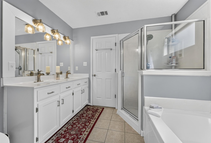 7979 JILLS CREEK DR, Bartlett, Tennessee 38133, 4 Bedroom Bedrooms, 5 Room Rooms,3 BathroomBathrooms,Residential,For Sale,JILLS CREEK,0,10228760