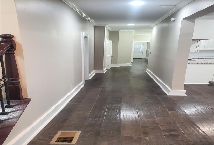 31 MORRISON ST, Memphis, Tennessee 38104, 5 Bedroom Bedrooms, 11 Room Rooms,3.1 BathroomBathrooms,Residential,For Sale,MORRISON,0,10229652