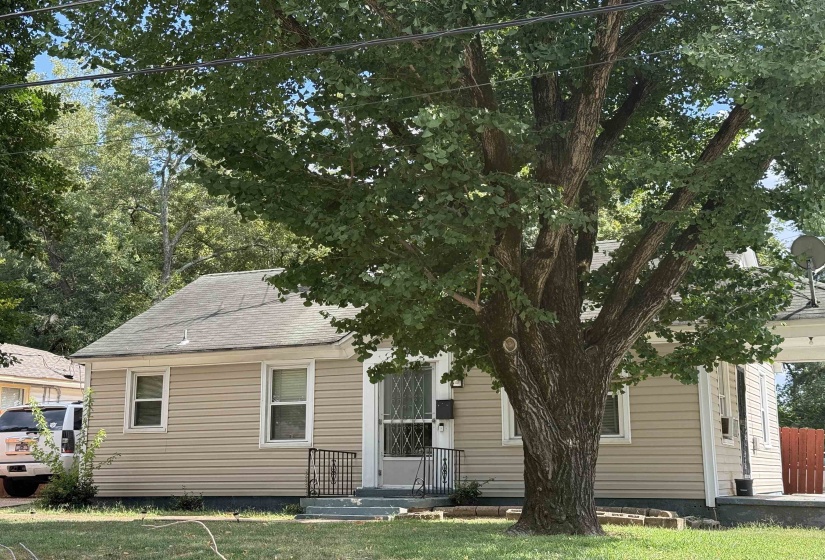 2609 DUNN AVE, Memphis, Tennessee 38114, 2 Bedroom Bedrooms, 5 Room Rooms,1 BathroomBathrooms,Residential,For Sale,DUNN,0,10229653