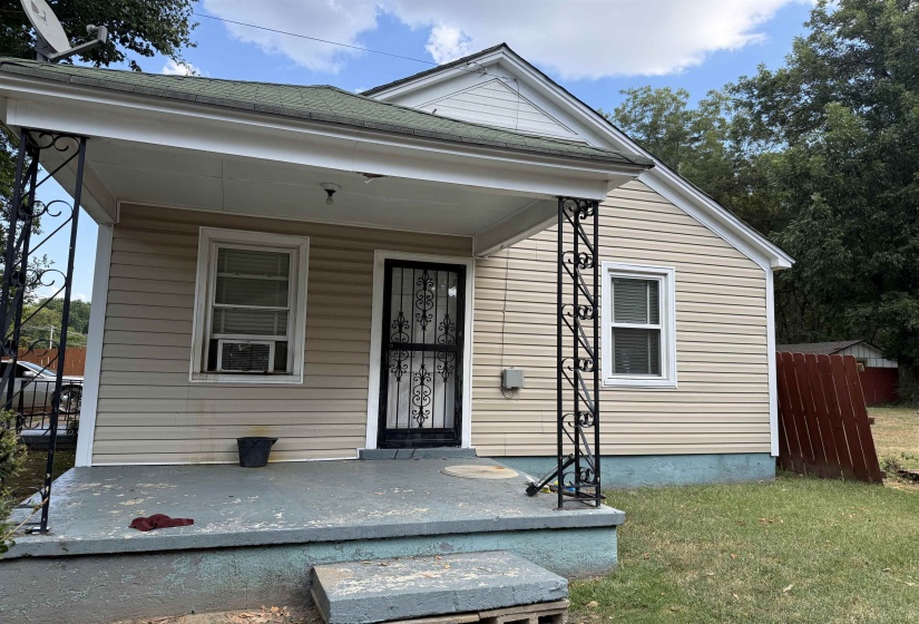 2609 DUNN AVE, Memphis, Tennessee 38114, 2 Bedroom Bedrooms, 5 Room Rooms,1 BathroomBathrooms,Residential,For Sale,DUNN,0,10229653