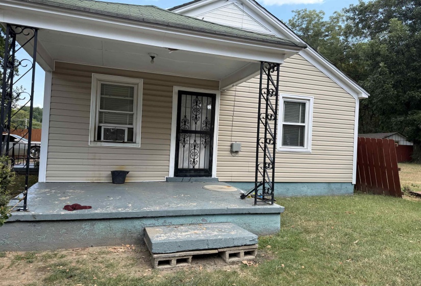 2609 DUNN AVE, Memphis, Tennessee 38114, 2 Bedroom Bedrooms, 5 Room Rooms,1 BathroomBathrooms,Residential,For Sale,DUNN,0,10229653
