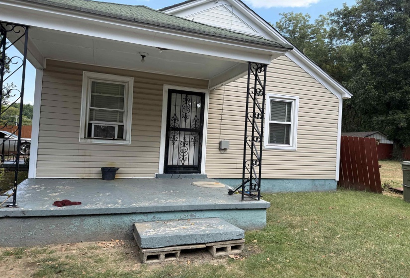 2609 DUNN AVE, Memphis, Tennessee 38114, 2 Bedroom Bedrooms, 5 Room Rooms,1 BathroomBathrooms,Residential,For Sale,DUNN,0,10229653