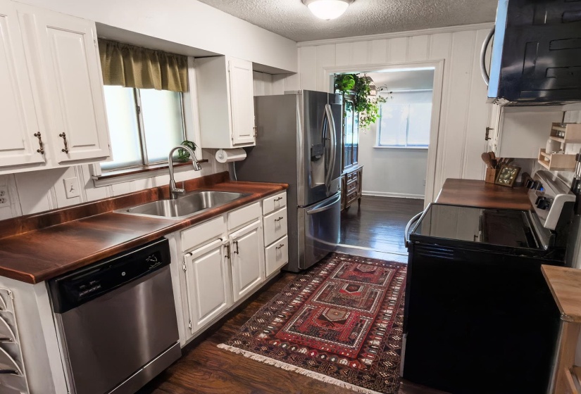 1941 EDWARD AVE, Memphis, Tennessee 38107, 4 Bedroom Bedrooms, 8 Room Rooms,2.1 BathroomBathrooms,Residential,For Sale,EDWARD,0,10229656