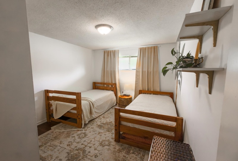 1941 EDWARD AVE, Memphis, Tennessee 38107, 4 Bedroom Bedrooms, 8 Room Rooms,2.1 BathroomBathrooms,Residential,For Sale,EDWARD,0,10229656
