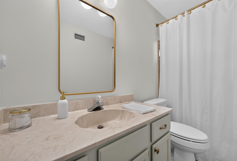 1897 ALLENBY RD, Germantown, Tennessee 38139, 3 Bedroom Bedrooms, 6 Room Rooms,2 BathroomBathrooms,Residential,For Sale,ALLENBY,0,10229661