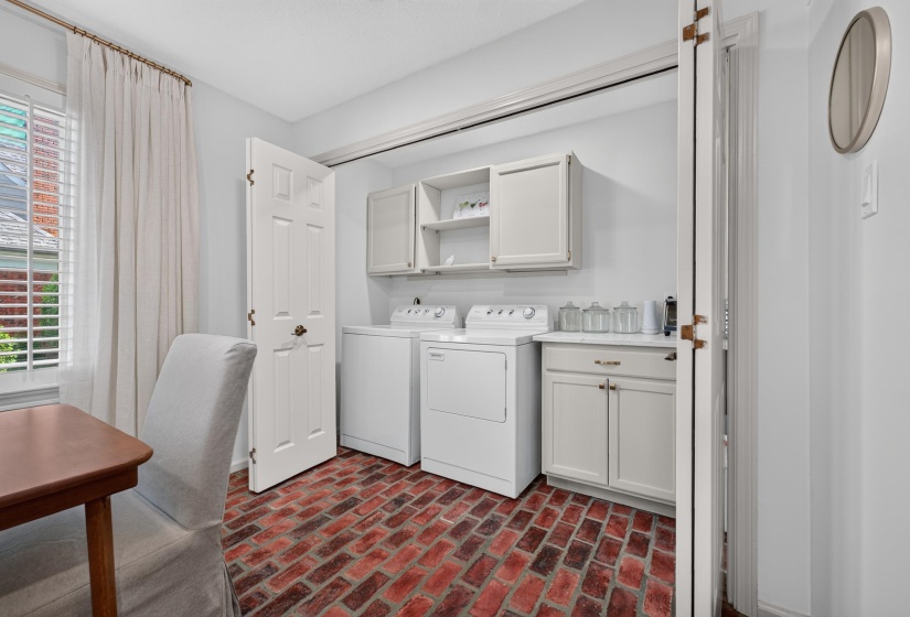1897 ALLENBY RD, Germantown, Tennessee 38139, 3 Bedroom Bedrooms, 6 Room Rooms,2 BathroomBathrooms,Residential,For Sale,ALLENBY,0,10229661