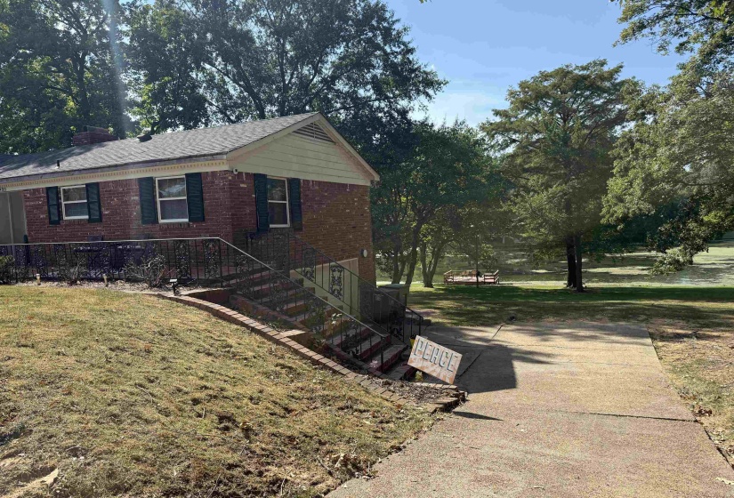 4785 LAKERIDGE DR, Memphis, Tennessee 38109, 2 Bedroom Bedrooms, 5 Room Rooms,1.1 BathroomBathrooms,Residential,For Sale,LAKERIDGE,0,10229662