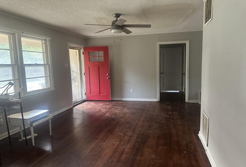 4448 DUNN AVE, Memphis, Tennessee 38117, 3 Bedroom Bedrooms, 6 Room Rooms,1 BathroomBathrooms,Residential,For Sale,DUNN,0,10229663