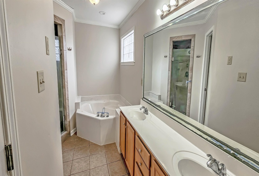 6172 MAGGIE OAKS DR, Bartlett, Tennessee 38135, 4 Bedroom Bedrooms, 4 Room Rooms,3 BathroomBathrooms,Residential,For Sale,MAGGIE OAKS,0,10229664