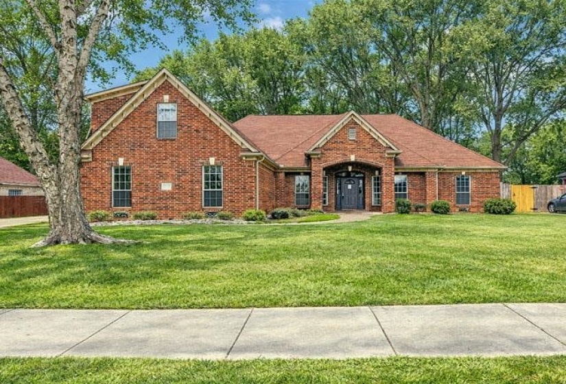 6172 MAGGIE OAKS DR, Bartlett, Tennessee 38135, 4 Bedroom Bedrooms, 4 Room Rooms,3 BathroomBathrooms,Residential,For Sale,MAGGIE OAKS,0,10229664