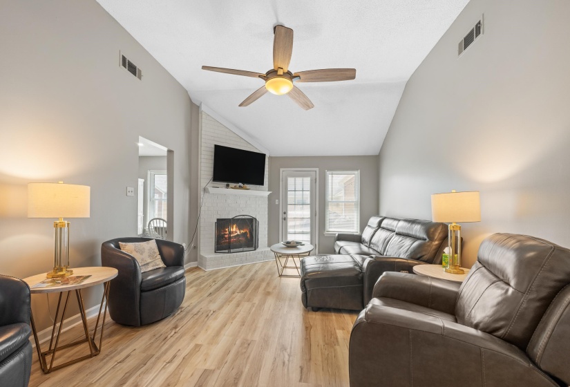 7527 APPLING MILL WAY, Memphis, Tennessee 38133, 4 Bedroom Bedrooms, 8 Room Rooms,2 BathroomBathrooms,Residential,For Sale,APPLING MILL,0,10229667