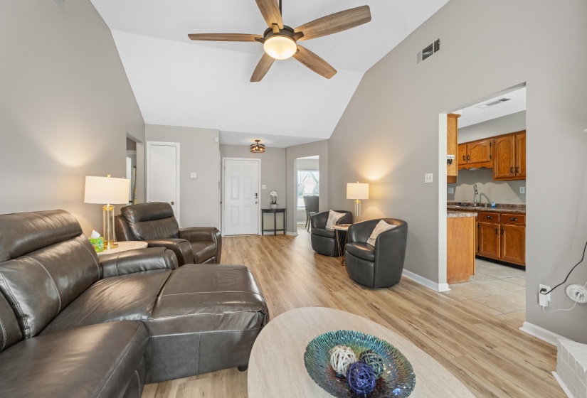 7527 APPLING MILL WAY, Memphis, Tennessee 38133, 4 Bedroom Bedrooms, 8 Room Rooms,2 BathroomBathrooms,Residential,For Sale,APPLING MILL,0,10229667