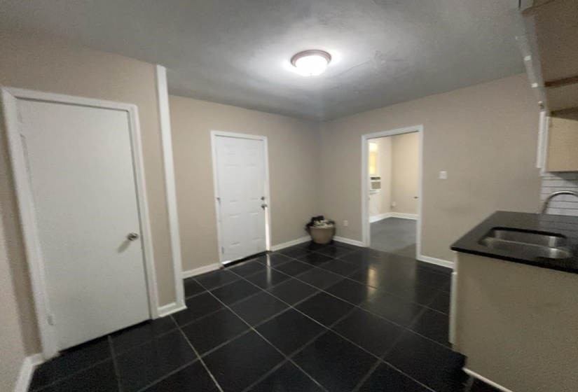 753 LIPFORD ST, Memphis, Tennessee 38112, 3 Bedroom Bedrooms, 8 Room Rooms,2 BathroomBathrooms,Residential,For Sale,LIPFORD,0,10229670