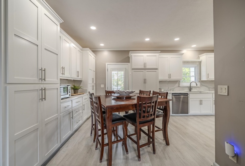 350 YEISER DR, Savannah, Tennessee 38372-1925, 3 Bedroom Bedrooms, 8 Room Rooms,2 BathroomBathrooms,Residential,For Sale,YEISER,0,10229671
