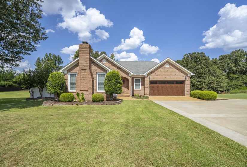 350 YEISER DR, Savannah, Tennessee 38372-1925, 3 Bedroom Bedrooms, 8 Room Rooms,2 BathroomBathrooms,Residential,For Sale,YEISER,0,10229671