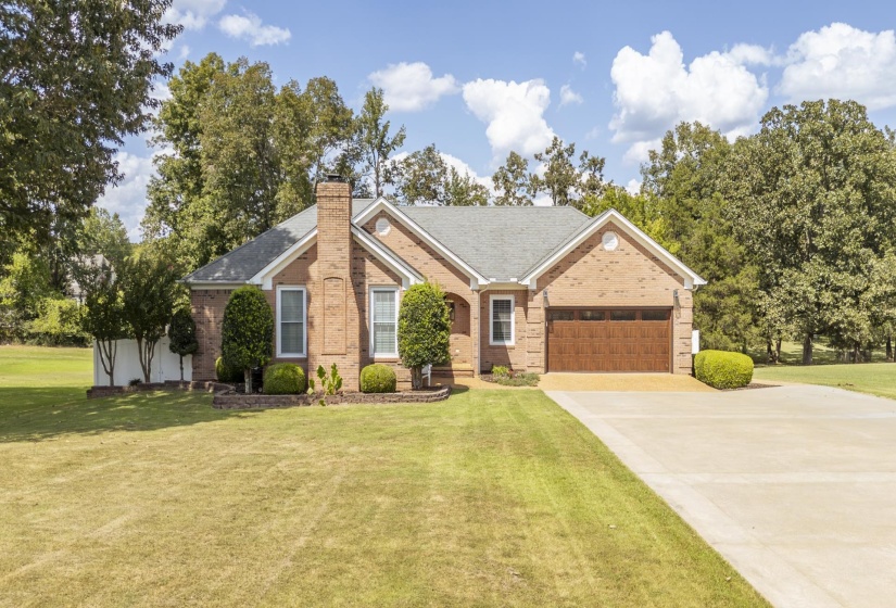 350 YEISER DR, Savannah, Tennessee 38372-1925, 3 Bedroom Bedrooms, 8 Room Rooms,2 BathroomBathrooms,Residential,For Sale,YEISER,0,10229671