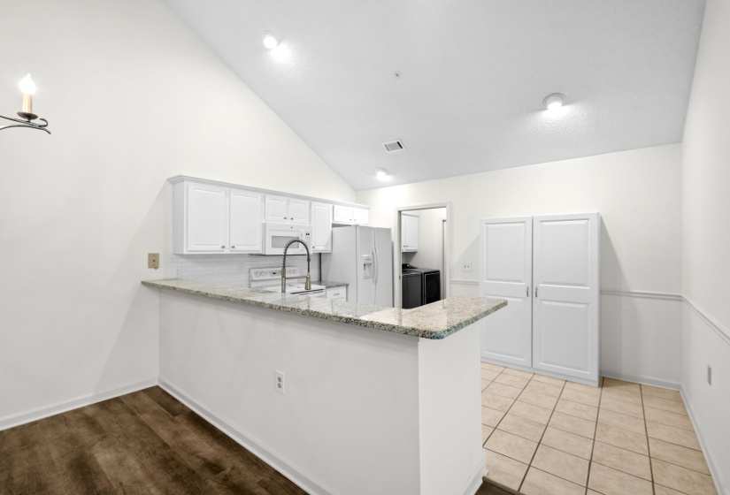 1097 OAK TIMBER CIR, Collierville, Tennessee 38017, 2 Bedroom Bedrooms, 6 Room Rooms,2 BathroomBathrooms,Residential,For Sale,OAK TIMBER,0,10229679