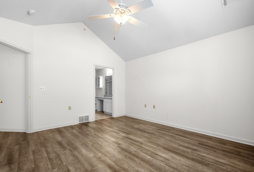 1097 OAK TIMBER CIR, Collierville, Tennessee 38017, 2 Bedroom Bedrooms, 6 Room Rooms,2 BathroomBathrooms,Residential,For Sale,OAK TIMBER,0,10229679