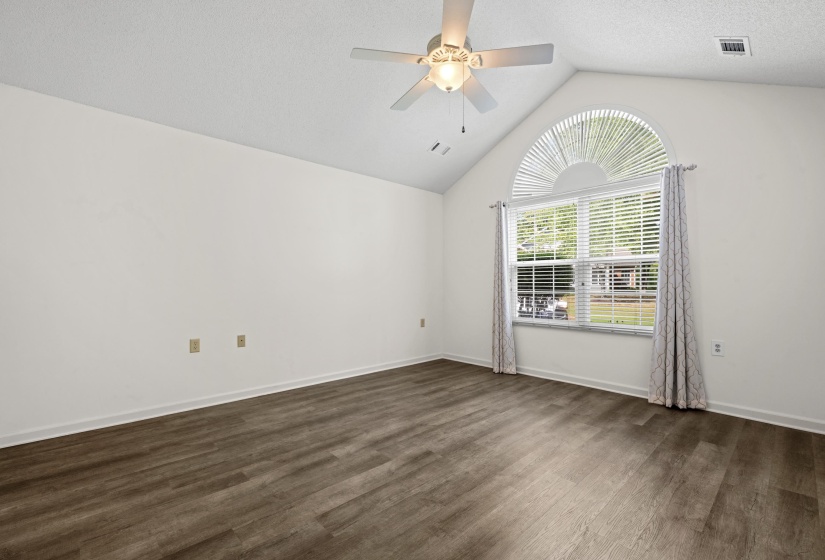 1097 OAK TIMBER CIR, Collierville, Tennessee 38017, 2 Bedroom Bedrooms, 6 Room Rooms,2 BathroomBathrooms,Residential,For Sale,OAK TIMBER,0,10229679