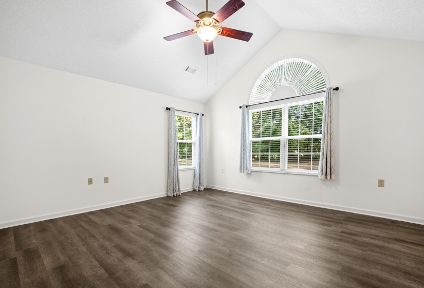 1097 OAK TIMBER CIR, Collierville, Tennessee 38017, 2 Bedroom Bedrooms, 6 Room Rooms,2 BathroomBathrooms,Residential,For Sale,OAK TIMBER,0,10229679
