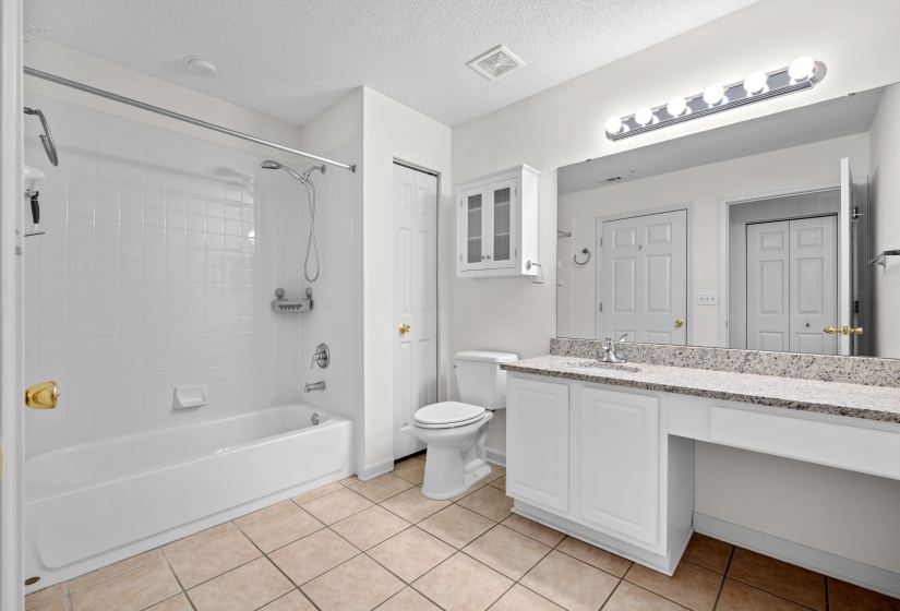 1097 OAK TIMBER CIR, Collierville, Tennessee 38017, 2 Bedroom Bedrooms, 6 Room Rooms,2 BathroomBathrooms,Residential,For Sale,OAK TIMBER,0,10229679