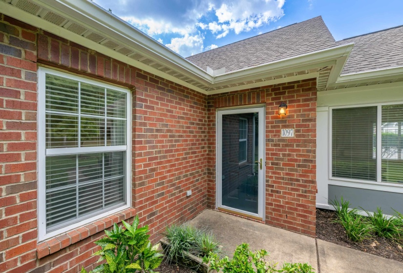 1097 OAK TIMBER CIR, Collierville, Tennessee 38017, 2 Bedroom Bedrooms, 6 Room Rooms,2 BathroomBathrooms,Residential,For Sale,OAK TIMBER,0,10229679