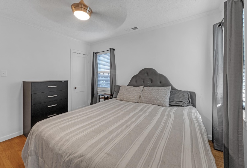 454 CENTER ST, Collierville, Tennessee 38017, 2 Bedroom Bedrooms, 6 Room Rooms,2 BathroomBathrooms,Residential,For Sale,CENTER,0,10229682