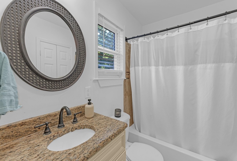 454 CENTER ST, Collierville, Tennessee 38017, 2 Bedroom Bedrooms, 6 Room Rooms,2 BathroomBathrooms,Residential,For Sale,CENTER,0,10229682