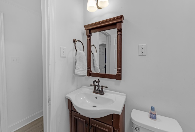 454 CENTER ST, Collierville, Tennessee 38017, 2 Bedroom Bedrooms, 6 Room Rooms,2 BathroomBathrooms,Residential,For Sale,CENTER,0,10229682
