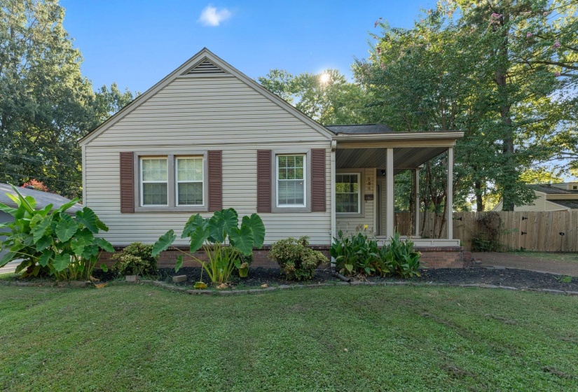 454 CENTER ST, Collierville, Tennessee 38017, 2 Bedroom Bedrooms, 6 Room Rooms,2 BathroomBathrooms,Residential,For Sale,CENTER,0,10229682