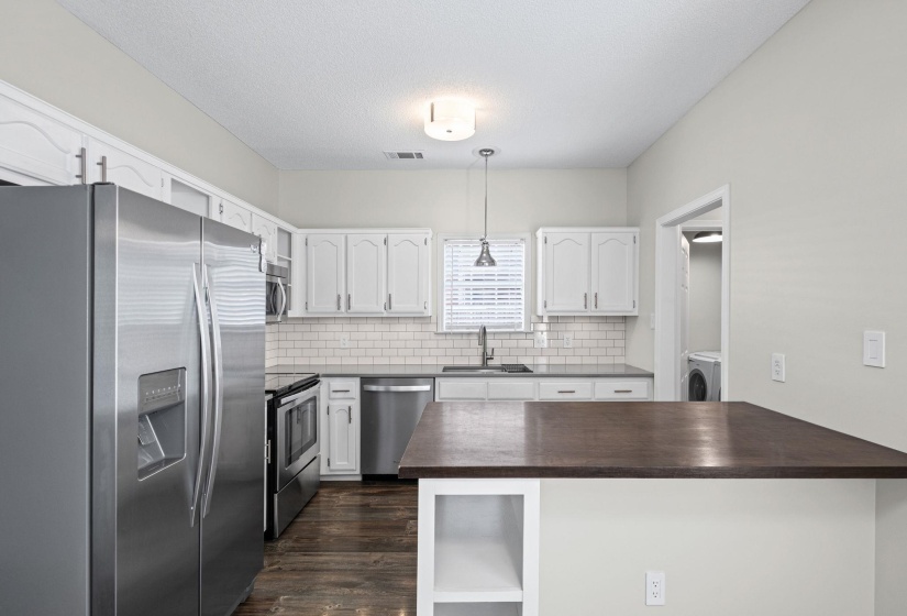 8697 CITRUS BEND DR, Memphis, Tennessee 38018, 3 Bedroom Bedrooms, 6 Room Rooms,2.1 BathroomBathrooms,Residential,For Sale,CITRUS BEND,0,10229683