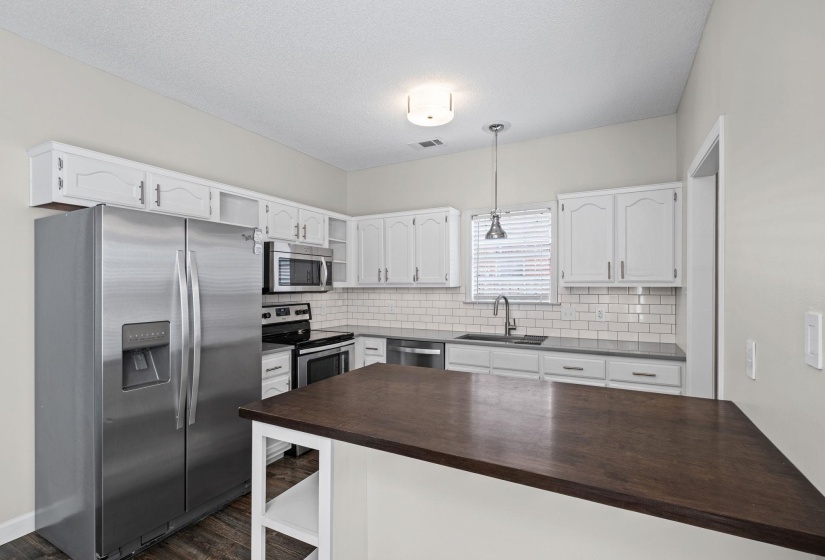 8697 CITRUS BEND DR, Memphis, Tennessee 38018, 3 Bedroom Bedrooms, 6 Room Rooms,2.1 BathroomBathrooms,Residential,For Sale,CITRUS BEND,0,10229683