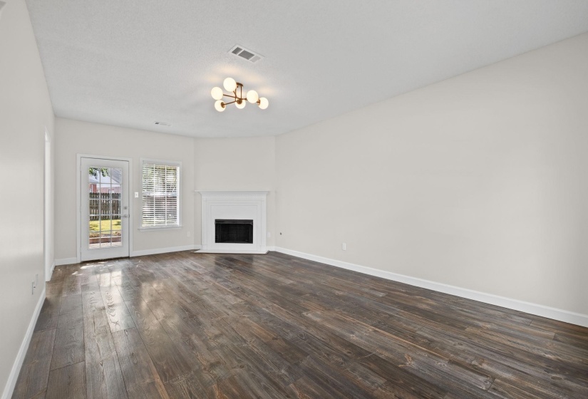 8697 CITRUS BEND DR, Memphis, Tennessee 38018, 3 Bedroom Bedrooms, 6 Room Rooms,2.1 BathroomBathrooms,Residential,For Sale,CITRUS BEND,0,10229683