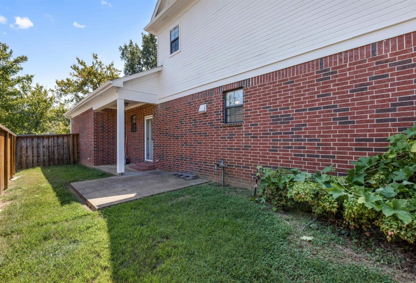160 SYLBEN CV, Memphis, Tennessee 38120, 3 Bedroom Bedrooms, 7 Room Rooms,2.1 BathroomBathrooms,Residential,For Sale,SYLBEN,0,10229687
