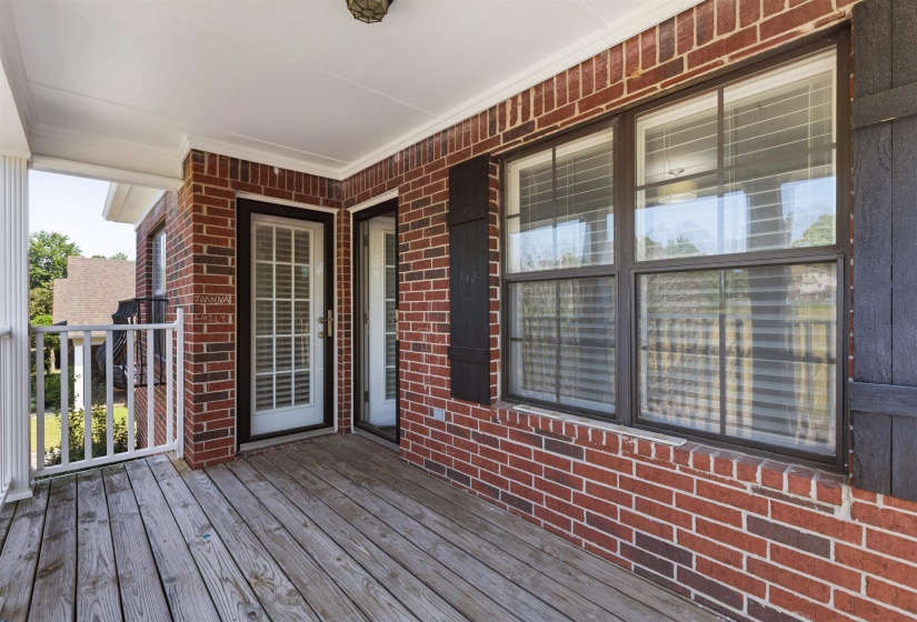 160 SYLBEN CV, Memphis, Tennessee 38120, 3 Bedroom Bedrooms, 7 Room Rooms,2.1 BathroomBathrooms,Residential,For Sale,SYLBEN,0,10229687