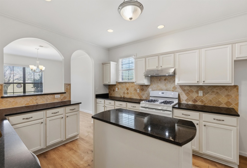 160 SYLBEN CV, Memphis, Tennessee 38120, 3 Bedroom Bedrooms, 7 Room Rooms,2.1 BathroomBathrooms,Residential,For Sale,SYLBEN,0,10229687