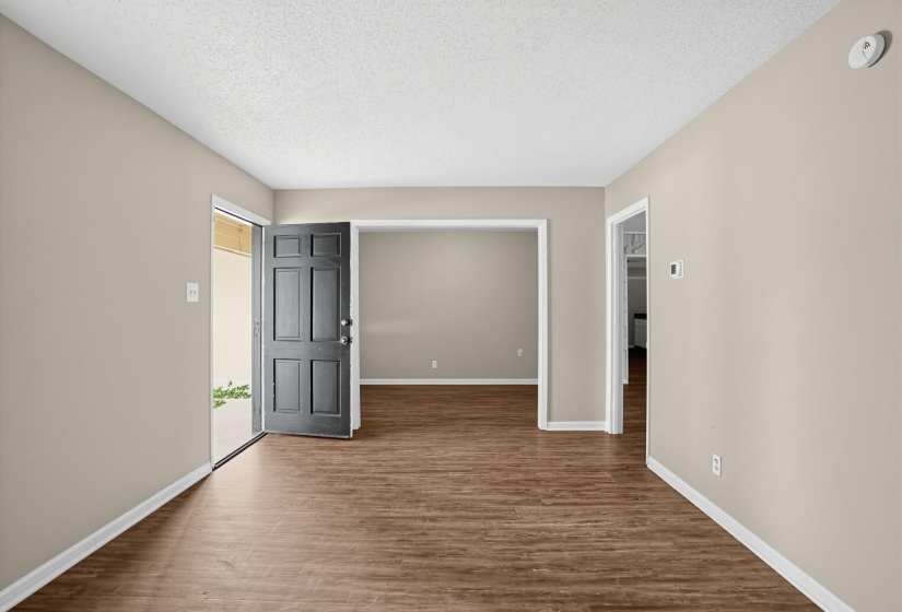 175 HORSE SHOE CV, Memphis, Tennessee 38109, 4 Bedroom Bedrooms, 8 Room Rooms,2 BathroomBathrooms,Residential,For Sale,HORSE SHOE,0,10229689